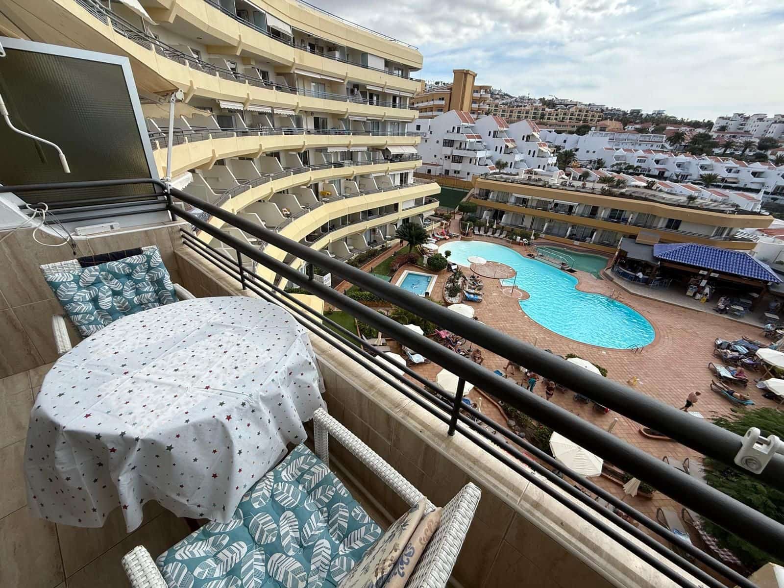 Studio for sale in Playa Fanabe with pool - € 239,950 (Ref: 9430363)