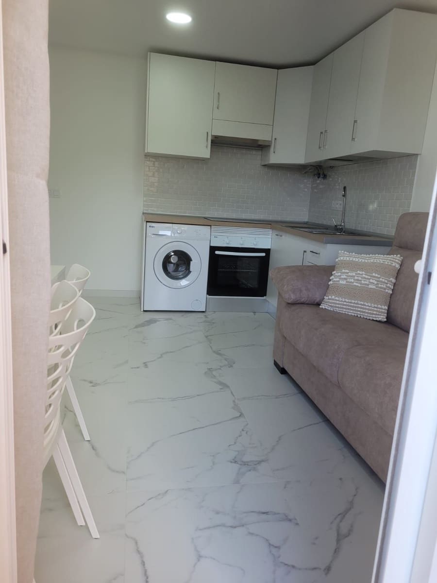 2 soverom Leilighet til salgs i Los Cristianos med svømmebasseng - € 262 500 (Ref: 9439568)