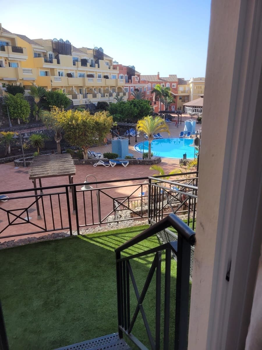 2 soverom Leilighet til salgs i Los Cristianos med svømmebasseng - € 262 500 (Ref: 9439568)