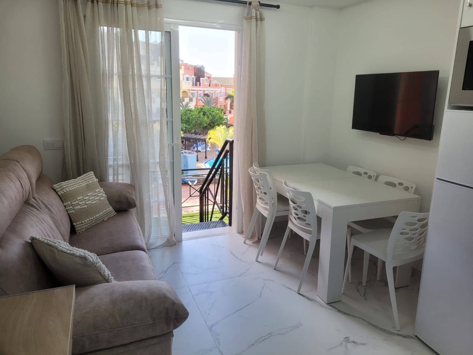 2 soverom Leilighet til salgs i Los Cristianos med svømmebasseng - € 262 500 (Ref: 9439568)