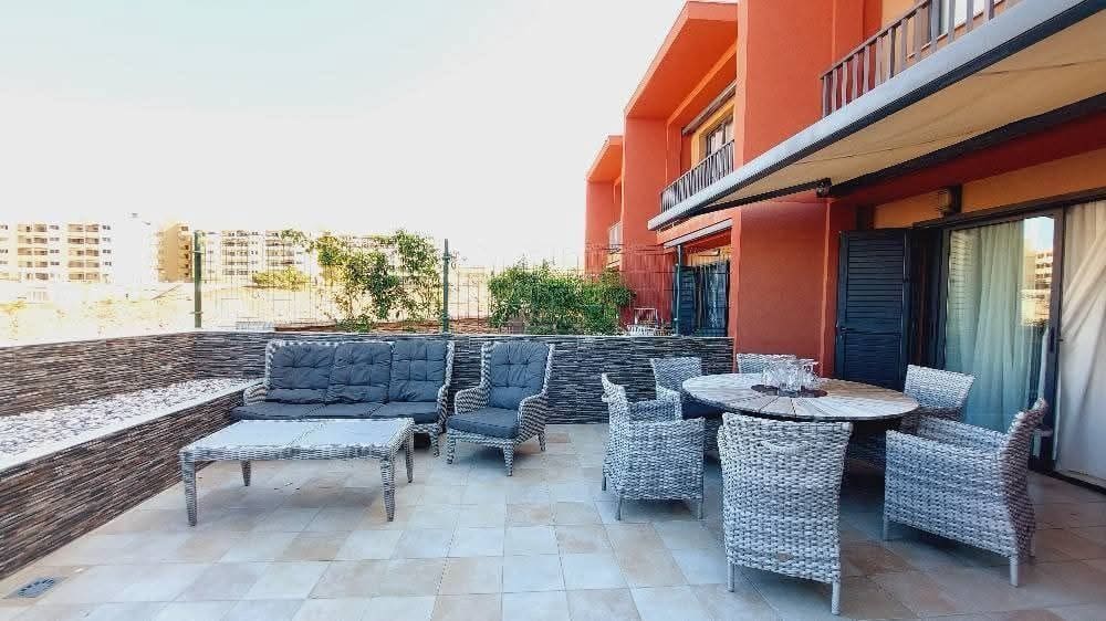 3 soverom Villa til salgs i Playa Paraiso med svømmebasseng garasje - € 600 000 (Ref: 9445881)