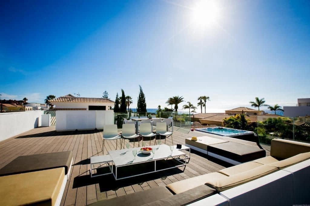 4 slaapkamer Villa te huur in Palm-Mar met zwembad garage - € 8.500 (Ref: 9451967)