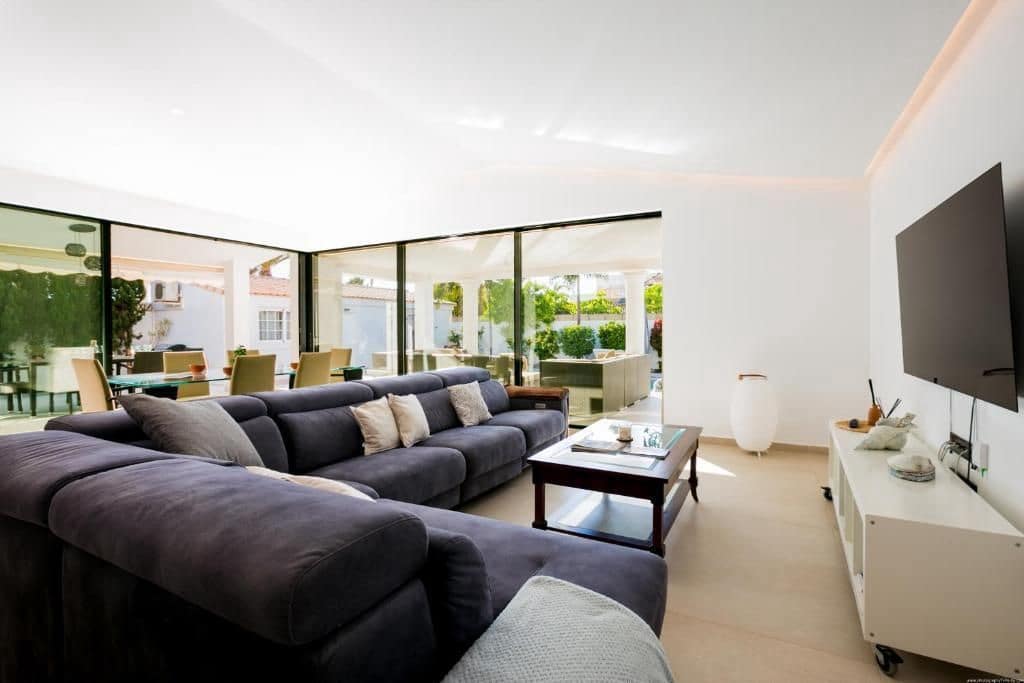 4 slaapkamer Villa te huur in Palm-Mar met zwembad garage - € 8.500 (Ref: 9451967)