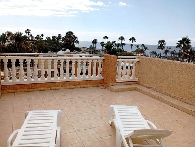 2 bedroom Apartment for sale in Playa de las Americas, Arona with pool garage - € 299,000 (Ref: 9455939)