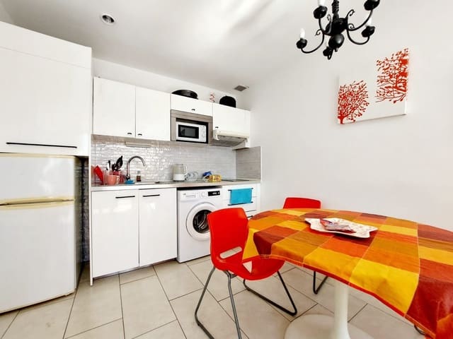 2 bedroom Apartment for sale in Playa de las Americas, Arona with pool garage - € 299,000 (Ref: 9455939)