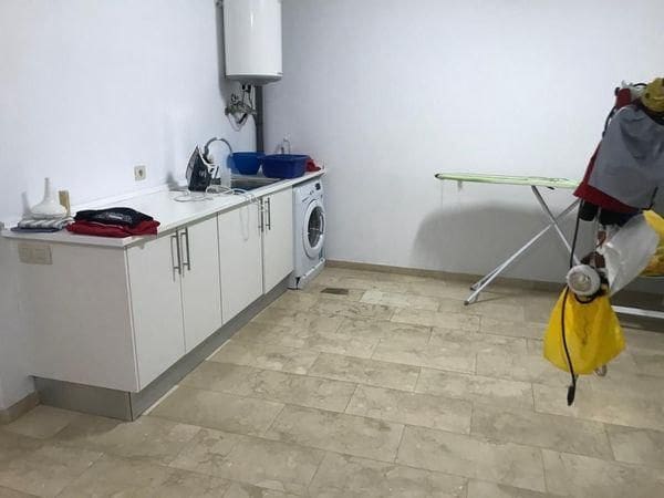 4 slaapkamer Villa te huur in Adeje met zwembad garage - € 4.300 (Ref: 9461808)