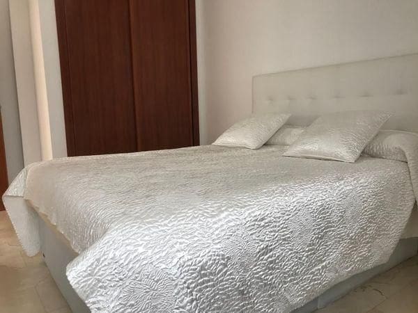 4 slaapkamer Villa te huur in Adeje met zwembad garage - € 4.300 (Ref: 9461808)