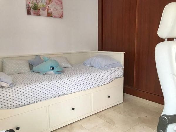 4 slaapkamer Villa te huur in Adeje met zwembad garage - € 4.300 (Ref: 9461808)