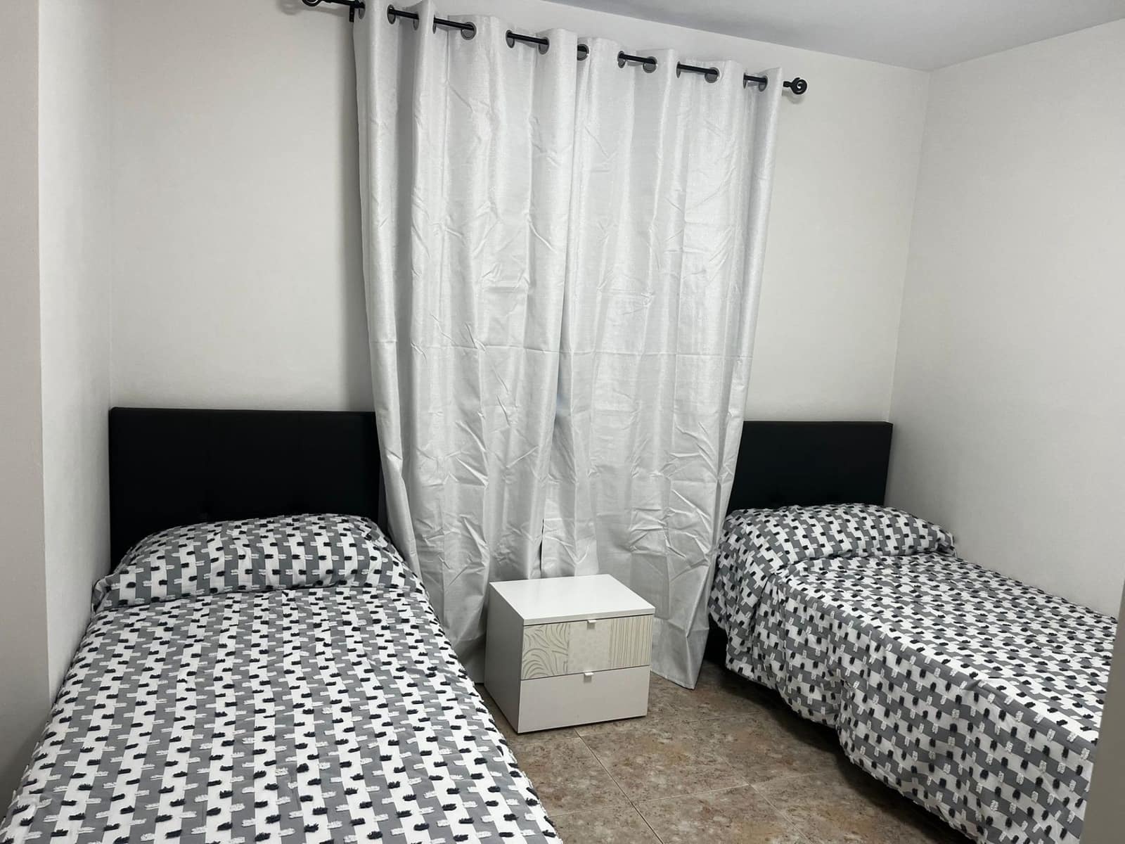 2 soverom Leilighet til leie i El Medano - € 2 300 (Ref: 9472258)