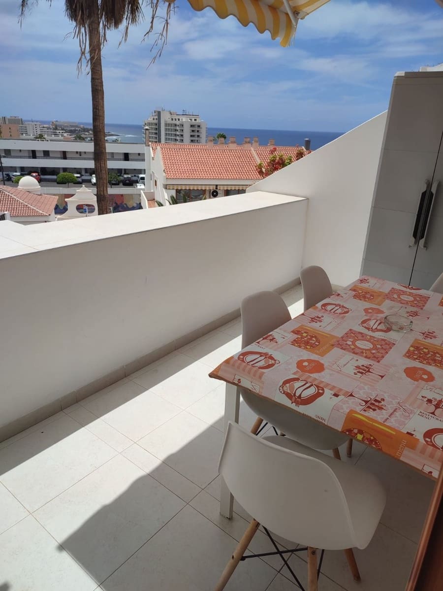 2 sovrum Lägenhet att hyra i Costa Adeje med pool - 1 800 € (Ref: 9472261)