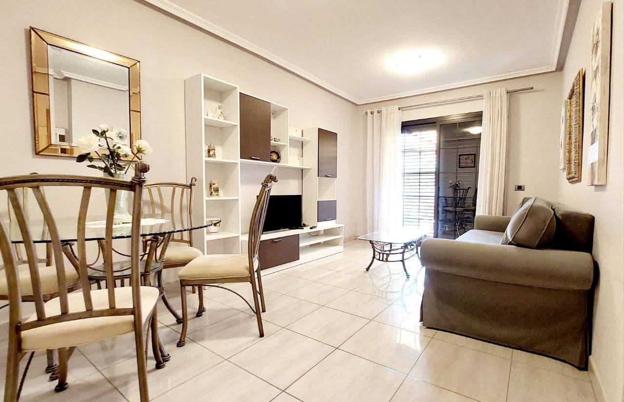 1 makuuhuone Huoneisto myytävänä paikassa Playa del Duque mukana uima-altaan 
autotalli - 460 000 € (Ref: 9472262)