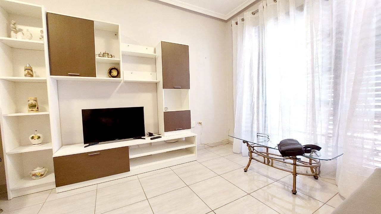 1 makuuhuone Huoneisto myytävänä paikassa Playa del Duque mukana uima-altaan 
autotalli - 460 000 € (Ref: 9472262)