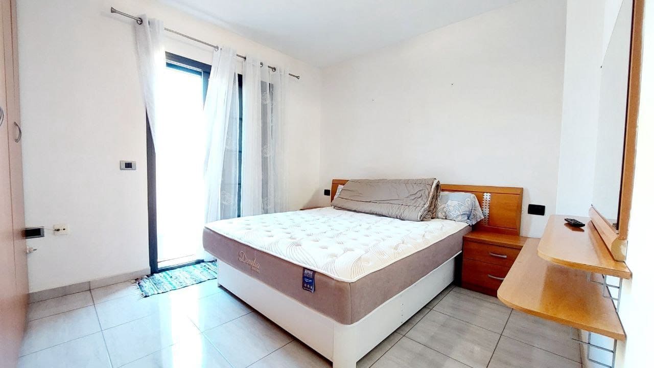 1 makuuhuone Huoneisto myytävänä paikassa Playa del Duque mukana uima-altaan 
autotalli - 460 000 € (Ref: 9472262)