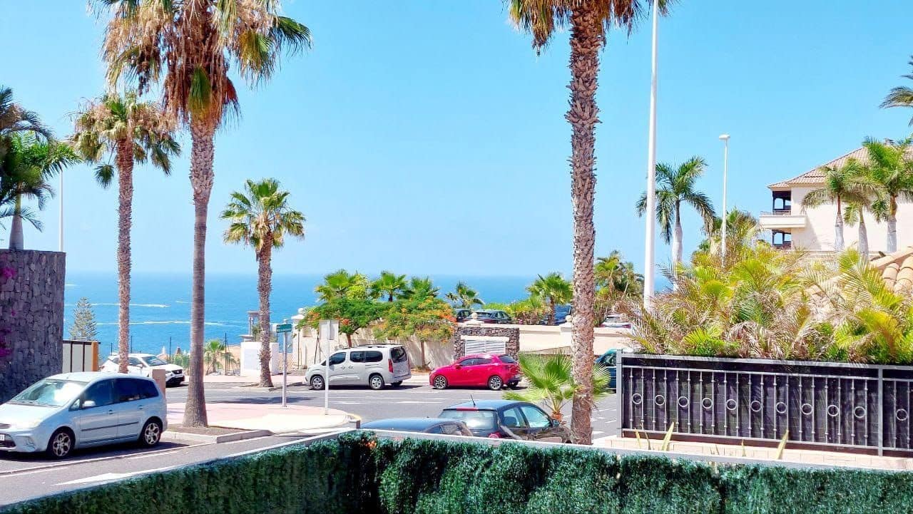 1 makuuhuone Huoneisto myytävänä paikassa Playa del Duque mukana uima-altaan 
autotalli - 460 000 € (Ref: 9472262)