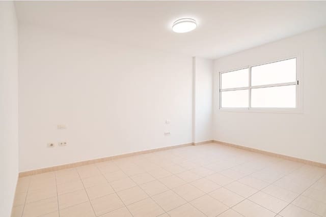 2 camera da letto Appartamento in vendita in San Isidro de Abona, Granadilla de Abona con garage - 180.000 € (Rif: 9472263)