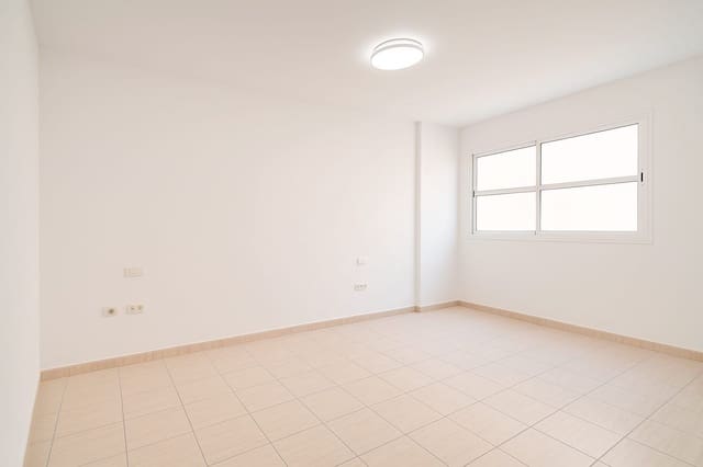 2 camera da letto Appartamento in vendita in San Isidro de Abona, Granadilla de Abona con garage - 180.000 € (Rif: 9472263)