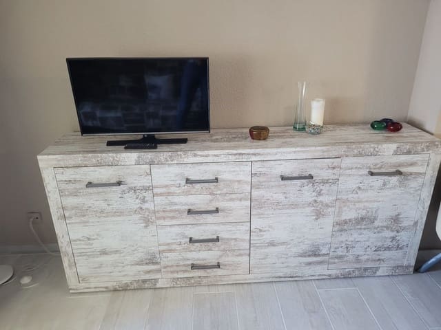 1 makuuhuone Huoneisto vuokrattavana paikassa Los Cristianos, Arona mukana uima-altaan - 1 500 € (Ref: 9473874)