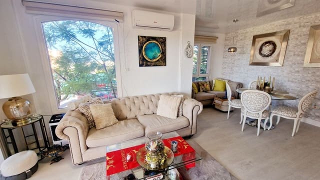 Apartamento de 3 habitaciones en El Madroñal, Adeje en venta con piscina garaje - 499.000 € (Ref: 9473875)