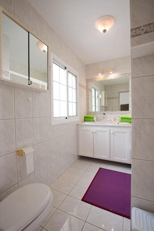 3 bedroom Villa for sale in El Madronal with pool garage - € 849,000 (Ref: 9473877)