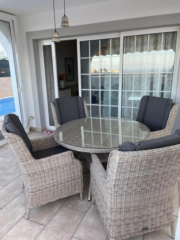 3 bedroom Villa for sale in El Madronal with pool garage - € 849,000 (Ref: 9473877)