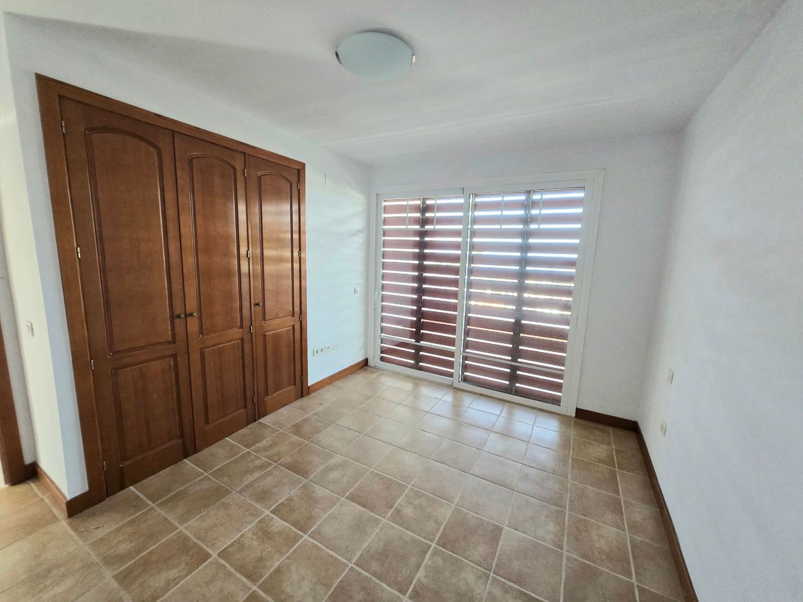 4 bedroom Semi-detached Villa for rent in Costa Adeje with pool garage - € 3,800 (Ref: 9485209)