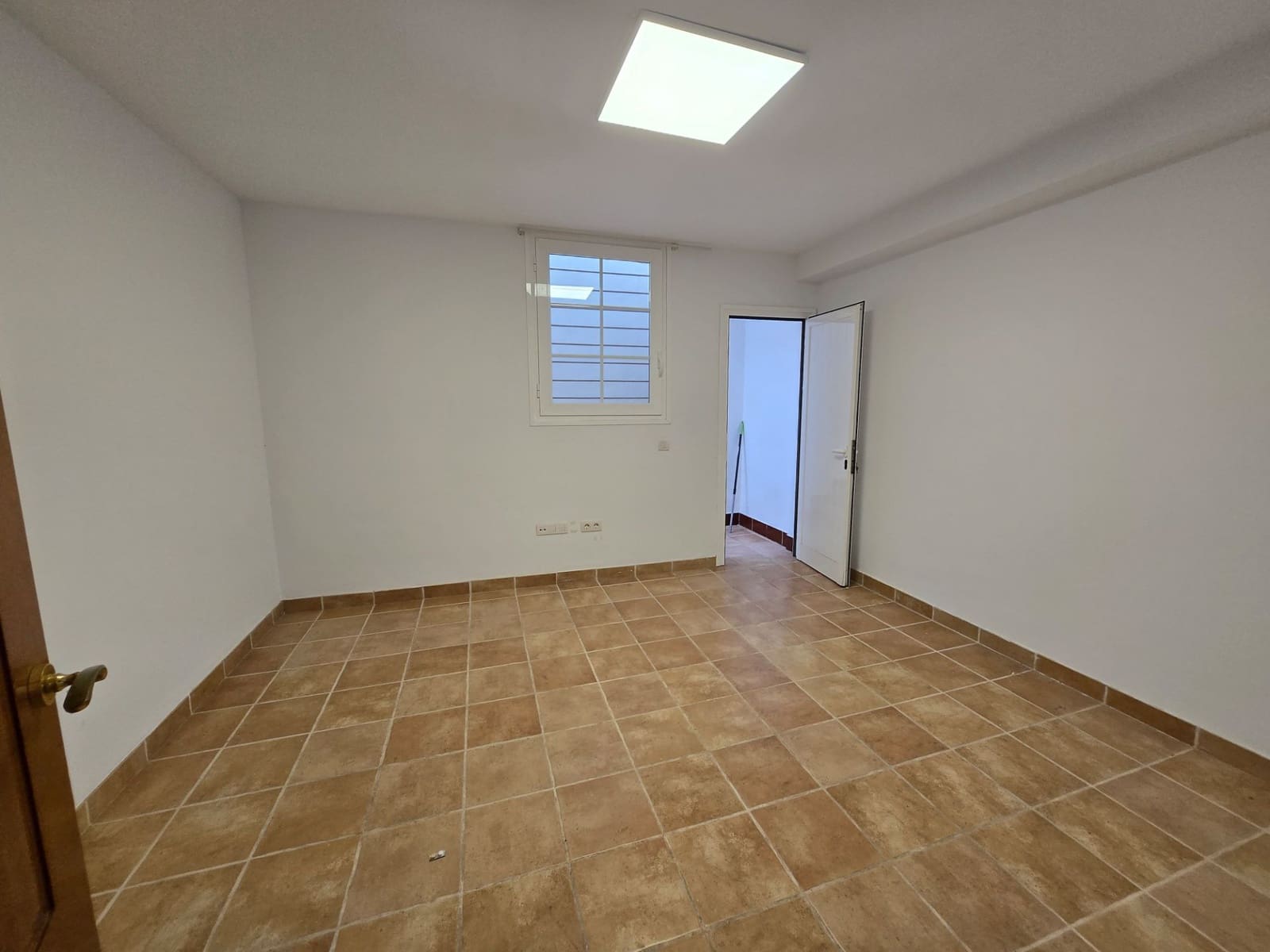 4 bedroom Semi-detached Villa for rent in Costa Adeje with pool garage - € 3,800 (Ref: 9485209)