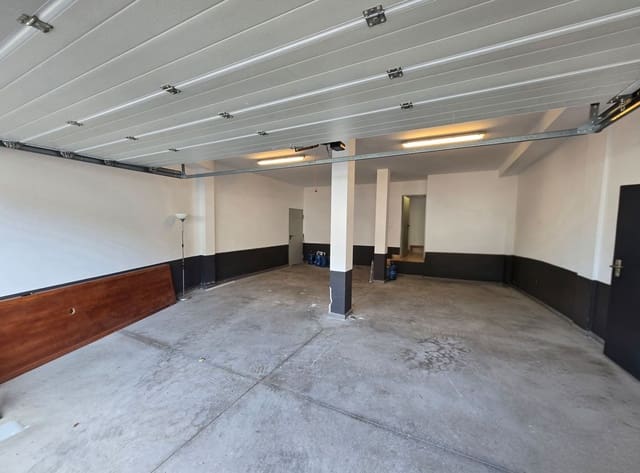 4 bedroom Semi-detached Villa for rent in San Eugenio Alto, Adeje with pool garage - € 3,800 (Ref: 9485209)