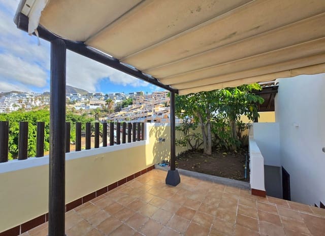 4 bedroom Semi-detached Villa for rent in San Eugenio Alto, Adeje with pool garage - € 3,800 (Ref: 9485209)