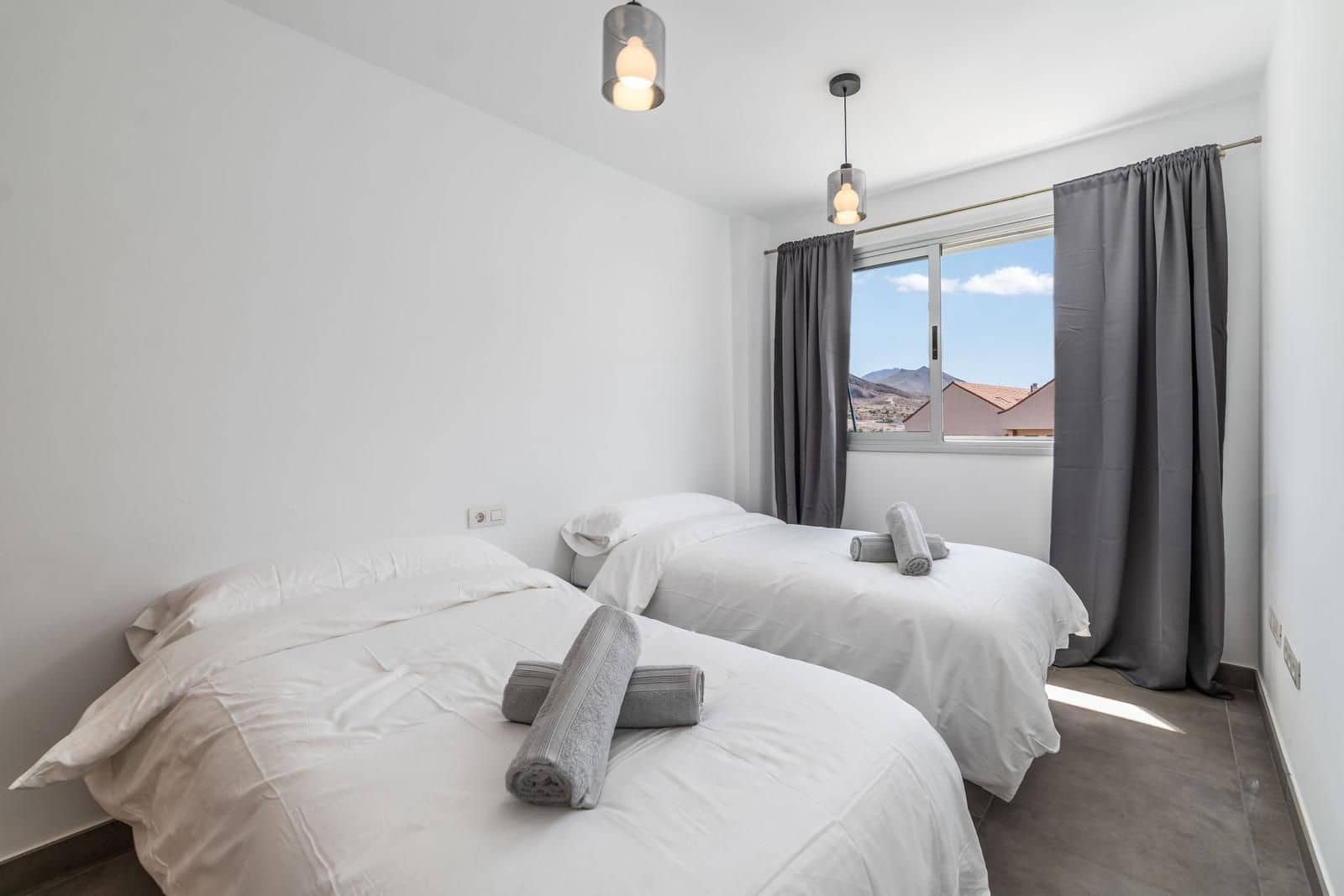 3 makuuhuone Kattohuoneisto vuokrattavana paikassa Los Cristianos - 2 900 € (Ref: 9485212)