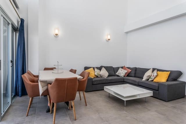 3 makuuhuone Kattohuoneisto vuokrattavana paikassa Los Cristianos, Arona - 2 900 € (Ref: 9485212)