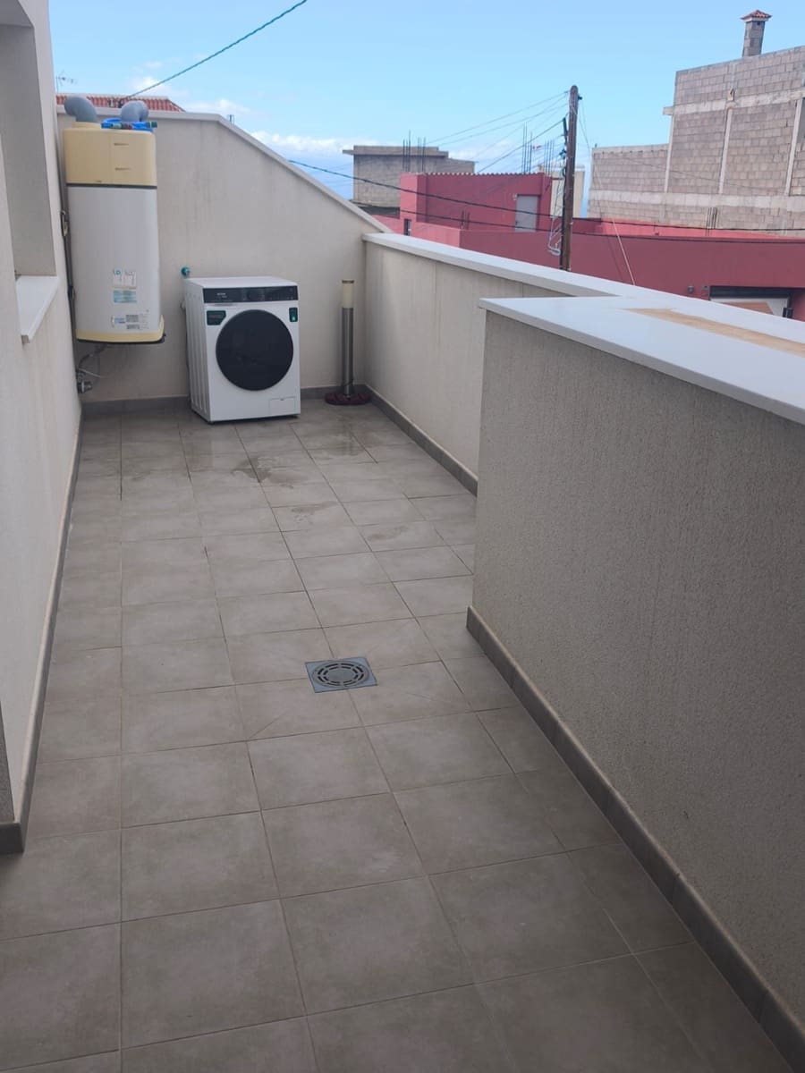 1 soveværelse Lejlighed til leje i Adeje - € 1.000 (Ref: 9494306)