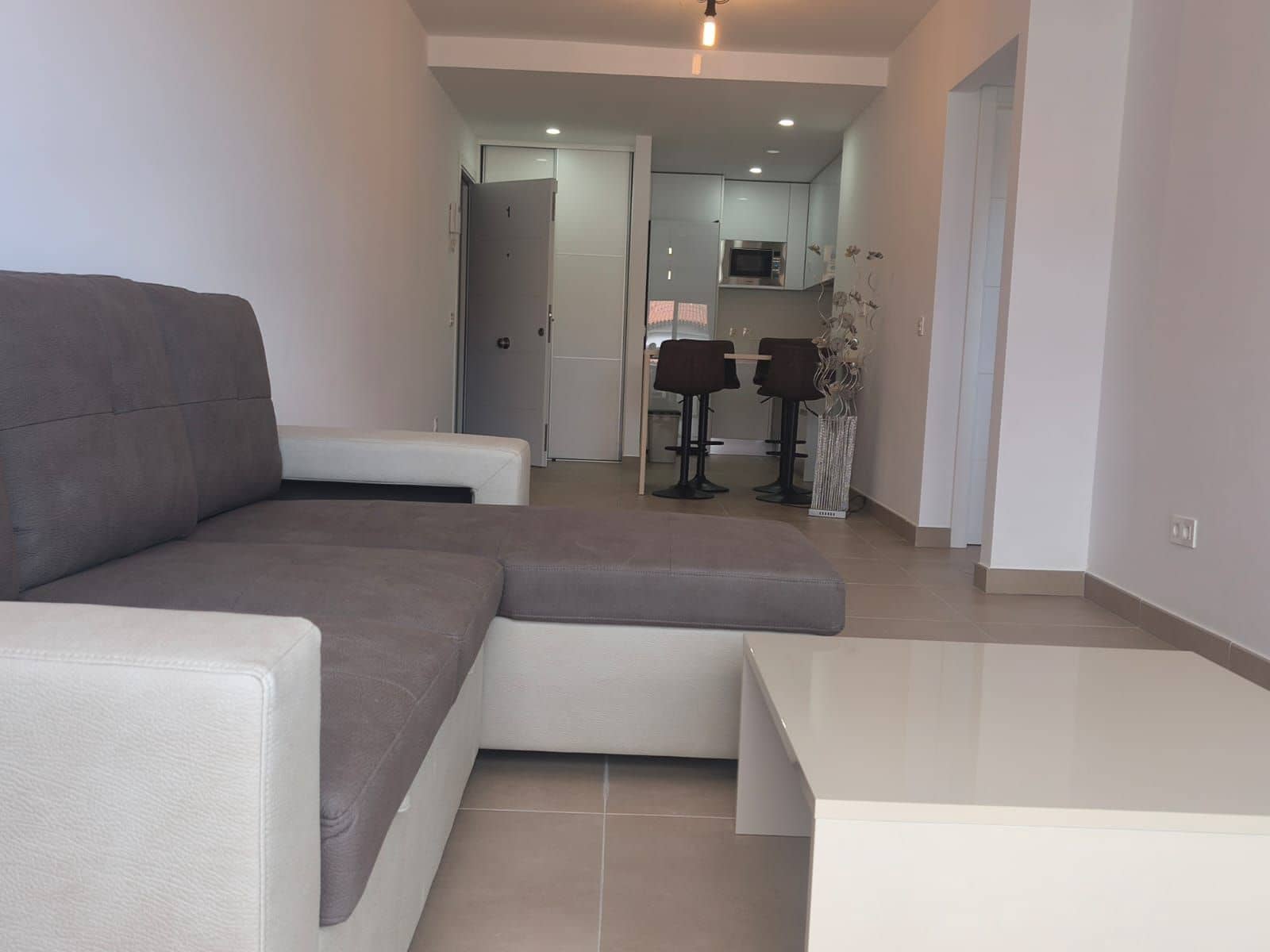 1 soveværelse Lejlighed til leje i Adeje - € 1.000 (Ref: 9494306)