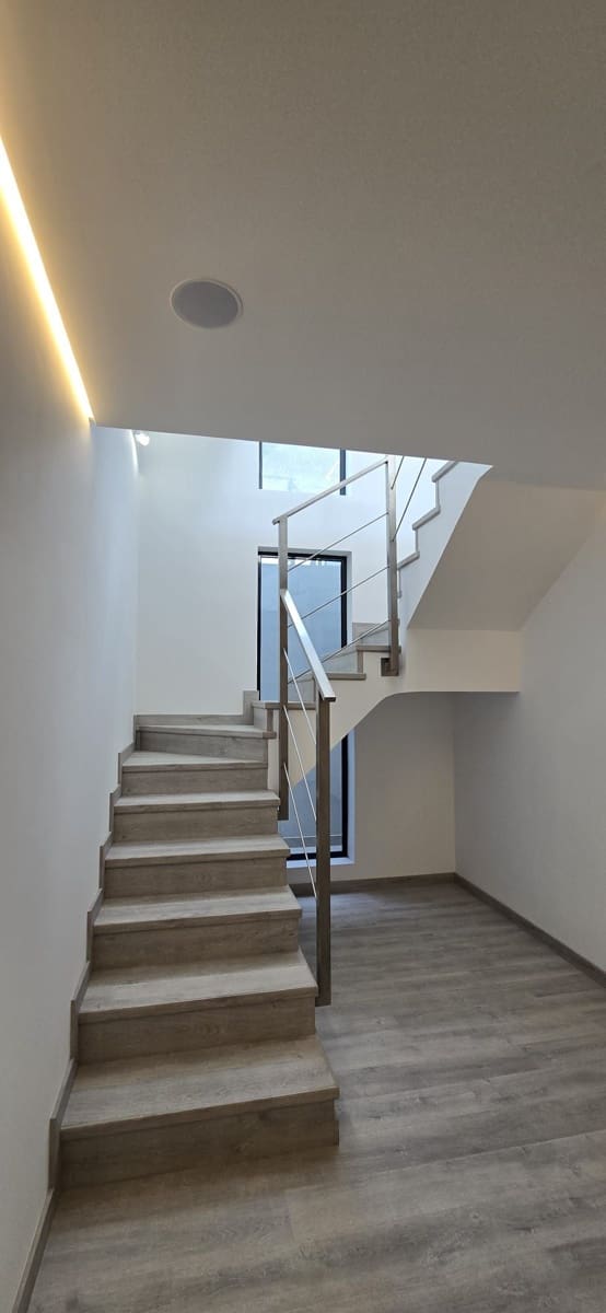 4 bedroom Villa for sale in El Madronal with pool garage - € 1,800,000 (Ref: 9494307)