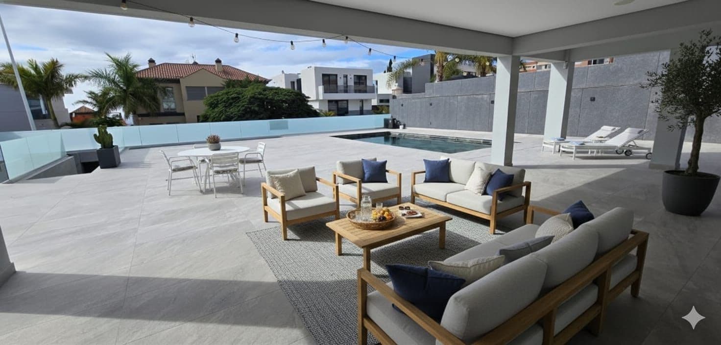 4 bedroom Villa for sale in El Madronal with pool garage - € 1,800,000 (Ref: 9494307)