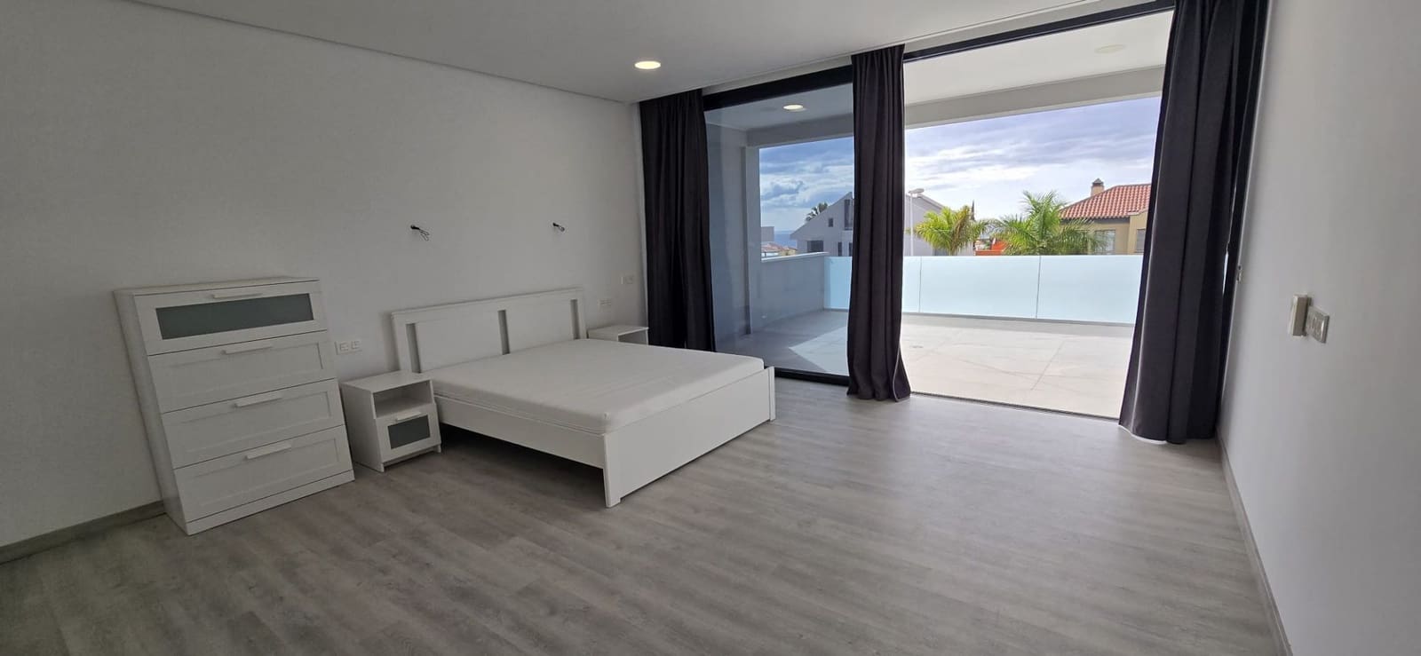 4 bedroom Villa for sale in El Madronal with pool garage - € 1,800,000 (Ref: 9494307)