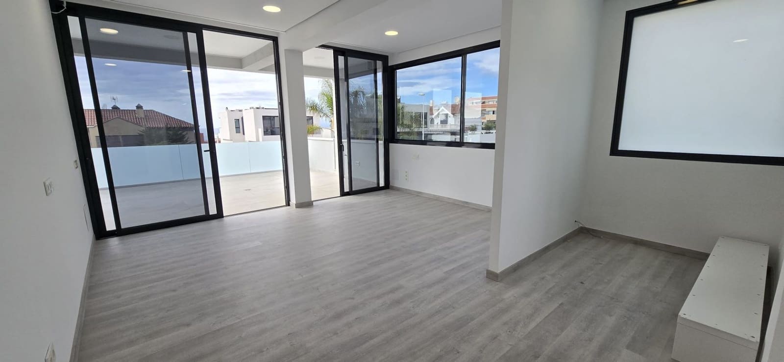 4 bedroom Villa for sale in El Madronal with pool garage - € 1,800,000 (Ref: 9494307)