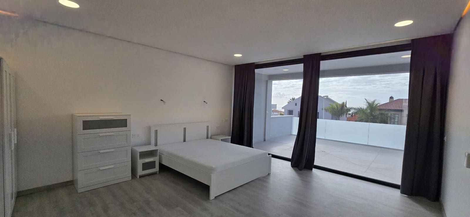 4 bedroom Villa for sale in El Madronal with pool garage - € 1,800,000 (Ref: 9494307)