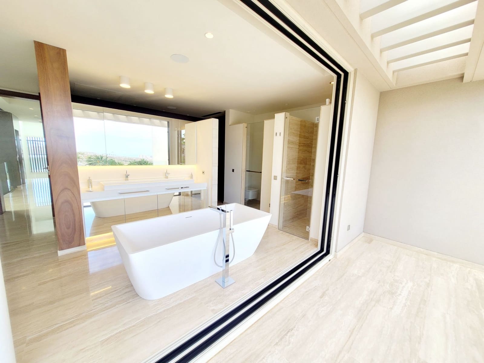 4 bedroom Villa for sale in Costa Adeje with pool garage - € 3,950,000 (Ref: 9494308)