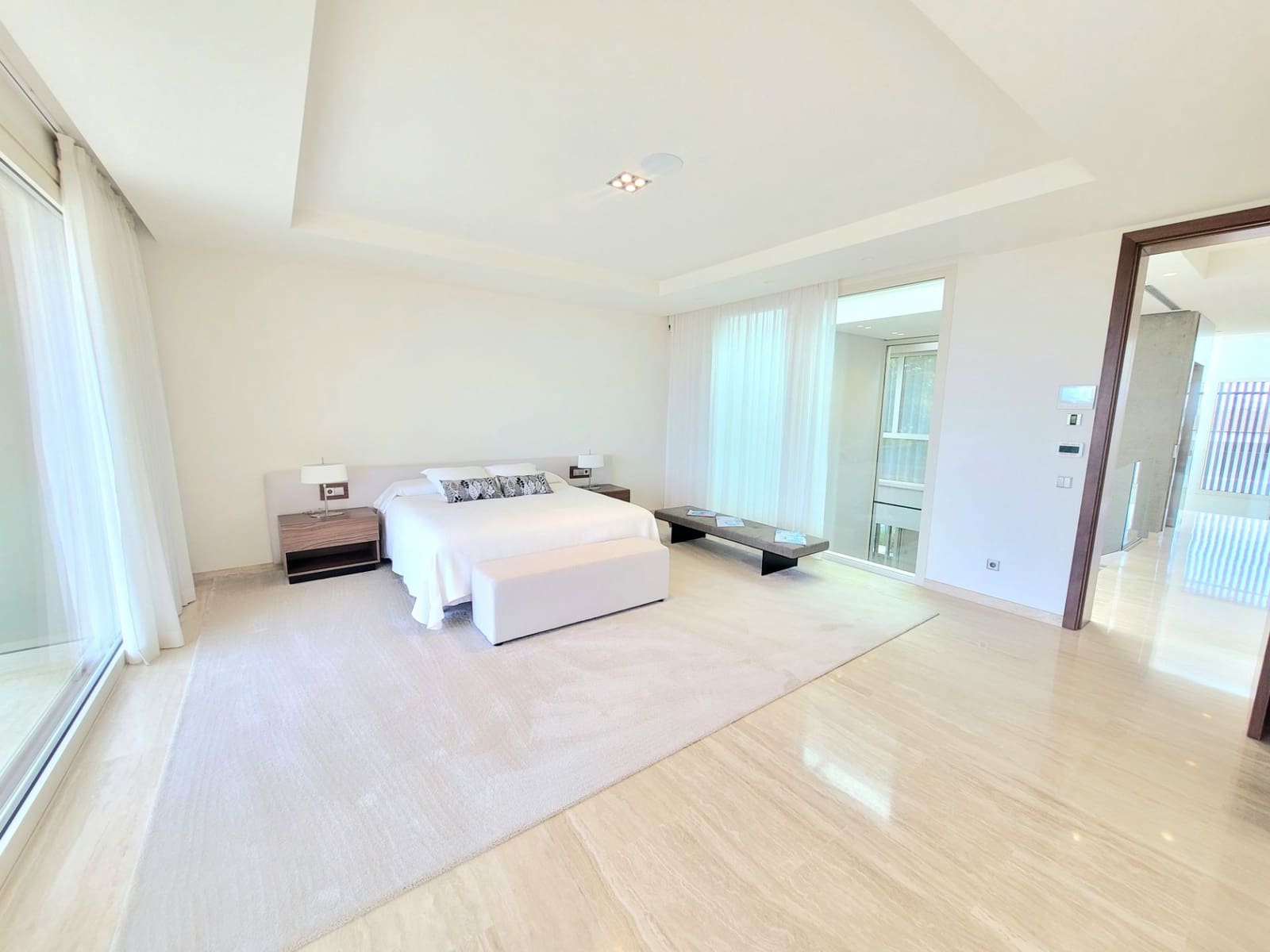 4 bedroom Villa for sale in Costa Adeje with pool garage - € 3,950,000 (Ref: 9494308)