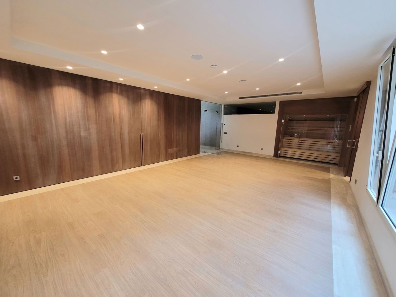 4 bedroom Villa for sale in Costa Adeje with pool garage - € 3,950,000 (Ref: 9494308)