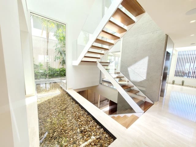 Chalet de 4 habitaciones en Costa Adeje, Adeje en venta con piscina garaje - 3.950.000 € (Ref: 9494308)