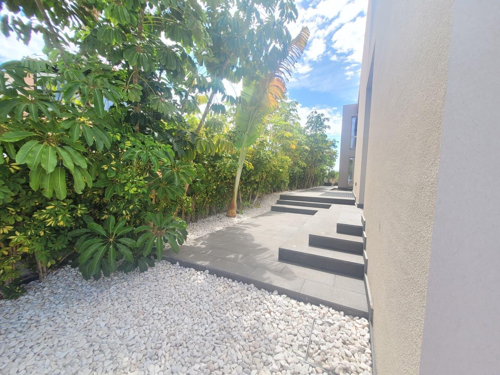 4 bedroom Villa for sale in Costa Adeje with pool garage - € 3,950,000 (Ref: 9494308)