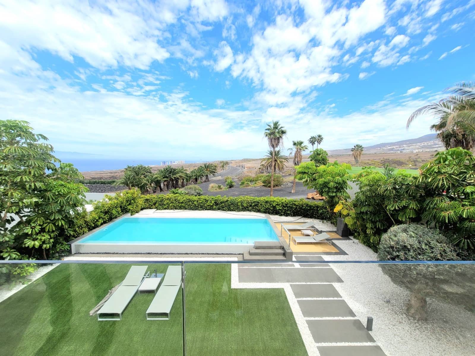 4 bedroom Villa for sale in Costa Adeje with pool garage - € 3,950,000 (Ref: 9494308)