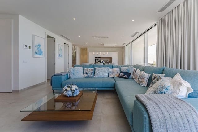 3 sovrum Villa till salu i Guía de Isora med pool garage - 1 699 000 € (Ref: 9496929)