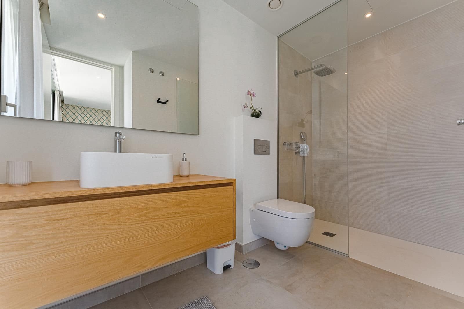 3 bedroom Villa for sale in Guia de Isora with pool garage - € 1,699,000 (Ref: 9496929)