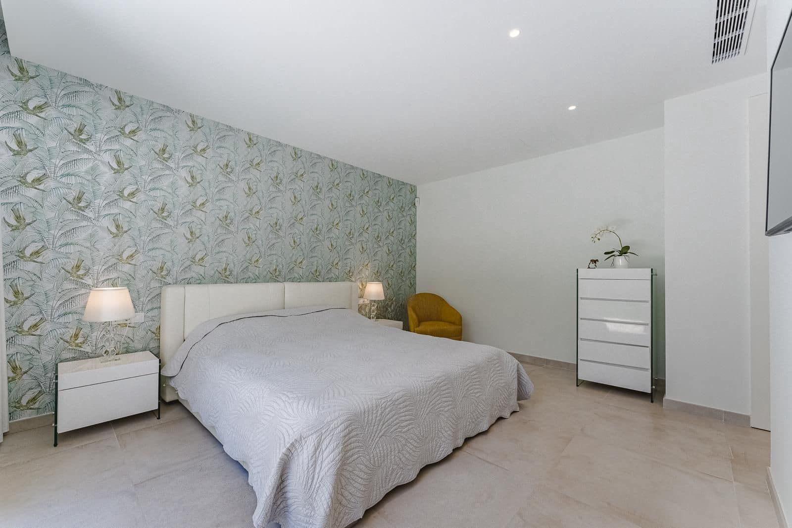 3 bedroom Villa for sale in Guia de Isora with pool garage - € 1,699,000 (Ref: 9496929)