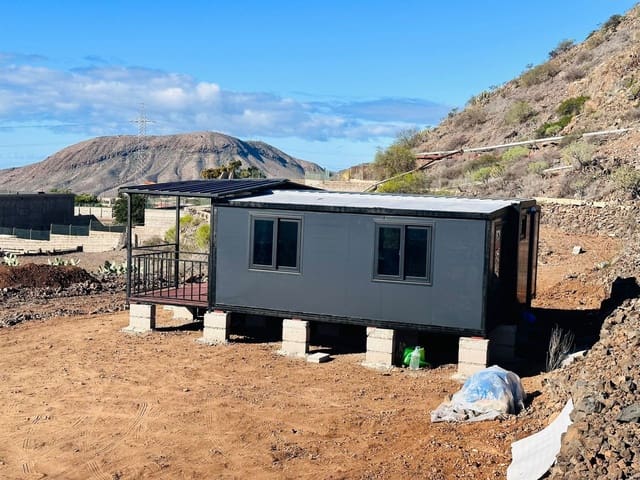 2 bedroom Finca/Country House for sale in Parque de la Reina, Arona - € 355,000 (Ref: 9496932)