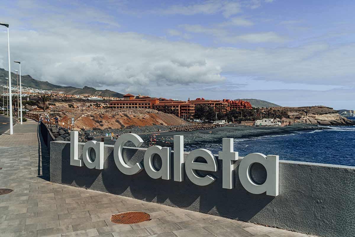 1 slaapkamer Penthouse te koop in La Caleta met zwembad garage - € 630.000 (Ref: 9501910)