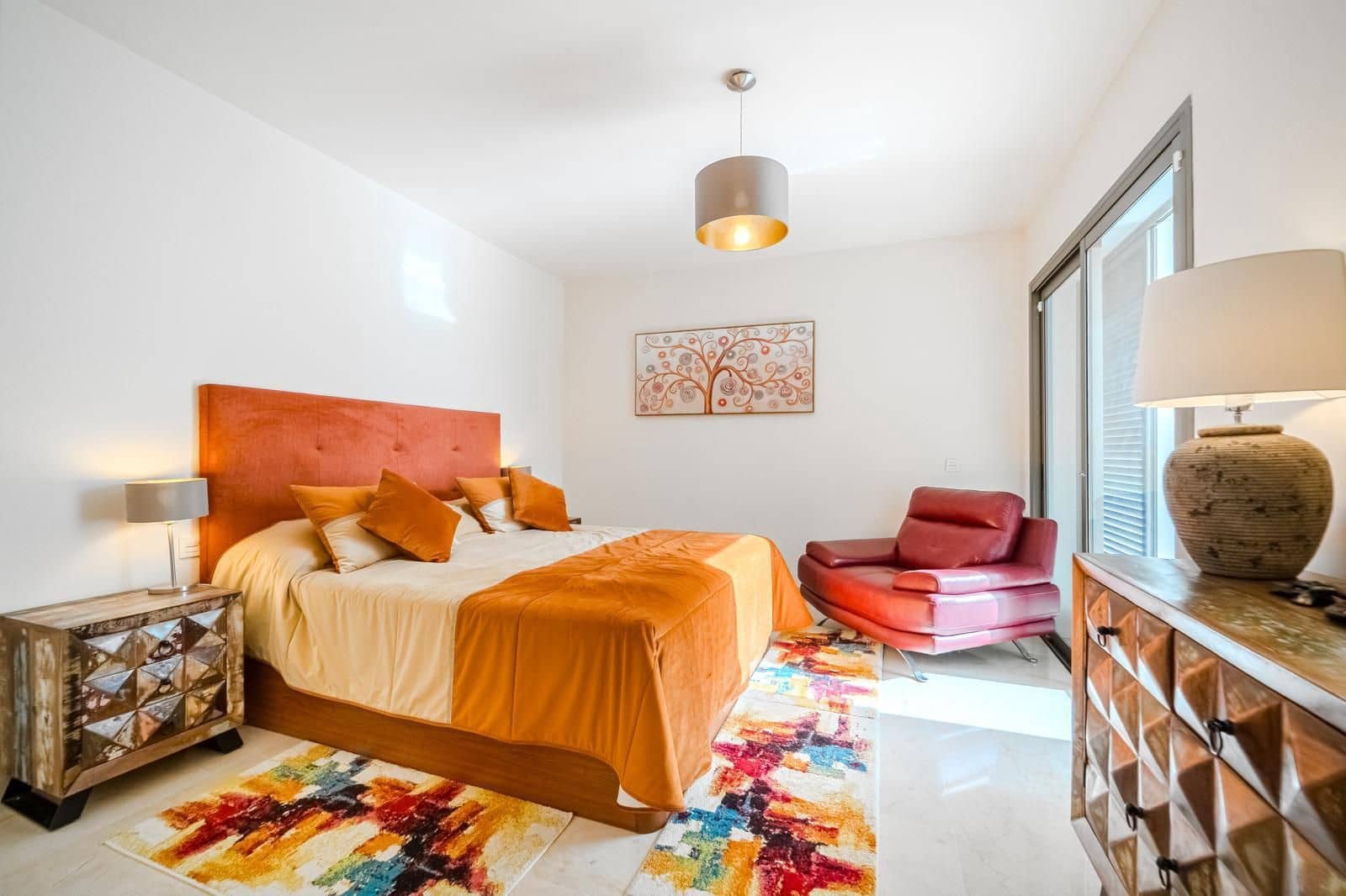 Apartamento de 2 habitaciones en La Caleta en venta con piscina garaje - 995.000 € (Ref: 9503926)