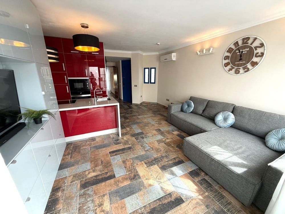 1 bedroom Apartment for sale in Fanabe with pool - € 299,950 (Ref: 9503928)